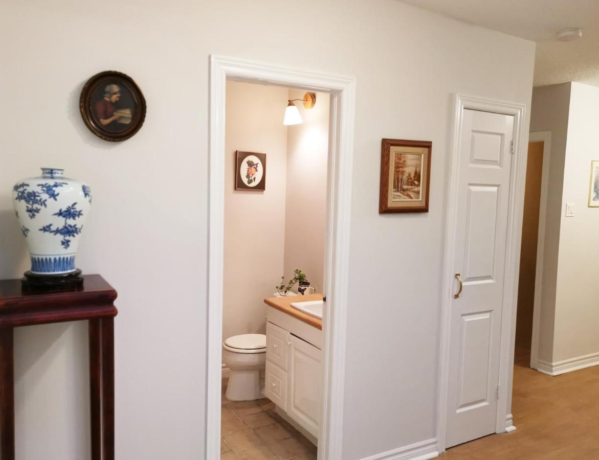 Cozy Private Rm Heart Of North York Free Parking Full Kitchen Close To Downtown Apartment Торонто Екстериор снимка