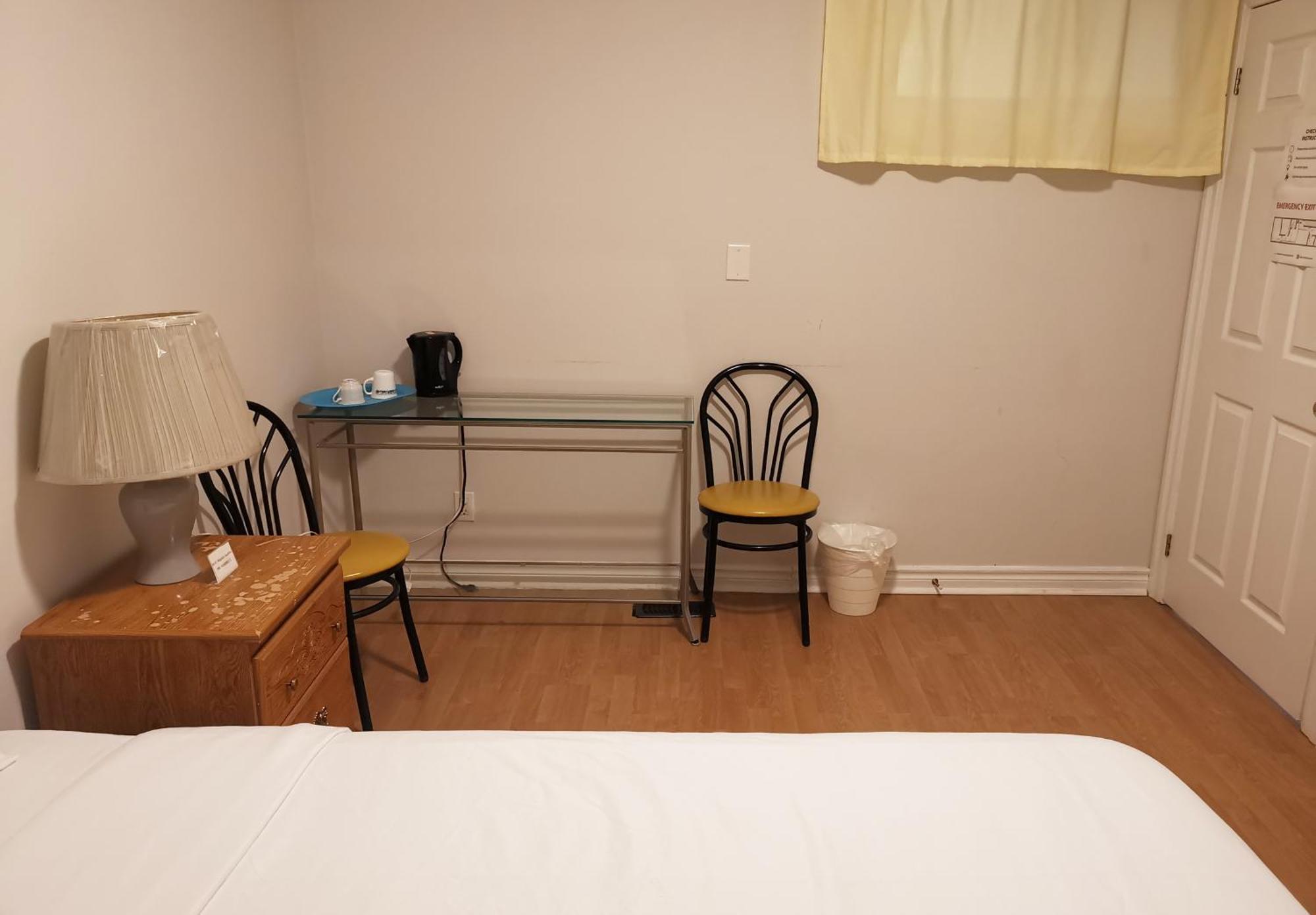 Cozy Private Rm Heart Of North York Free Parking Full Kitchen Close To Downtown Apartment Торонто Екстериор снимка