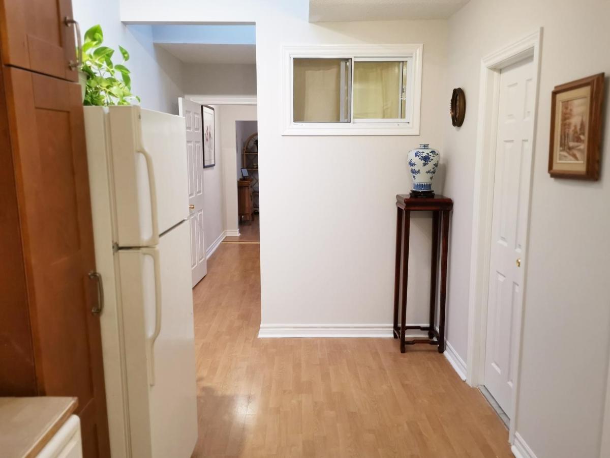 Cozy Private Rm Heart Of North York Free Parking Full Kitchen Close To Downtown Apartment Торонто Екстериор снимка